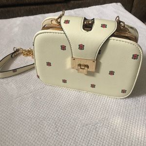 Off-white flower gold chain handbag